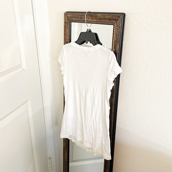 Daisy Fuentes white short sleeve t-shirt - Picture 2 of 4
